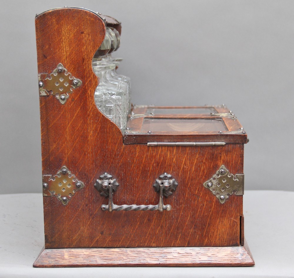 19th Century oak and silver plated tantalus View VIII