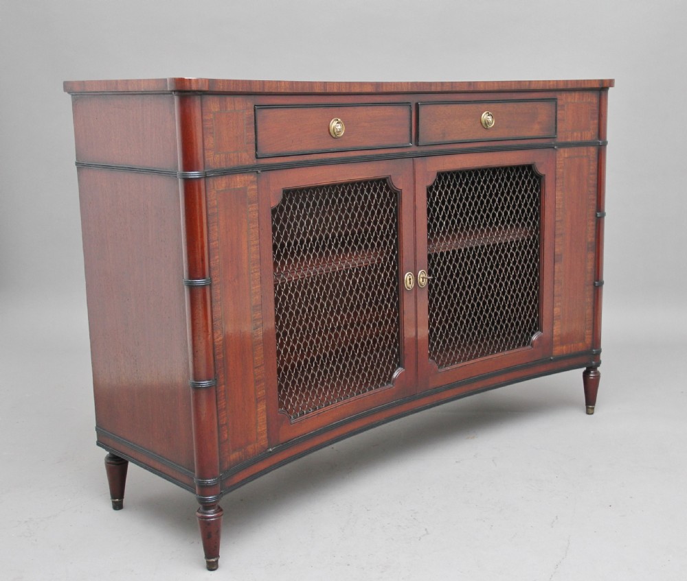 Early 20th Century concave mahogany cabinet View IV