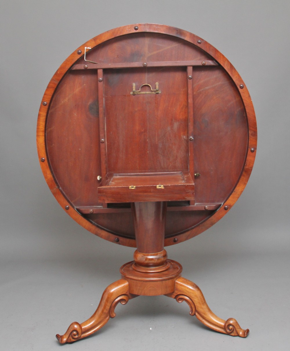 19th Century mahogany breakfast table View II
