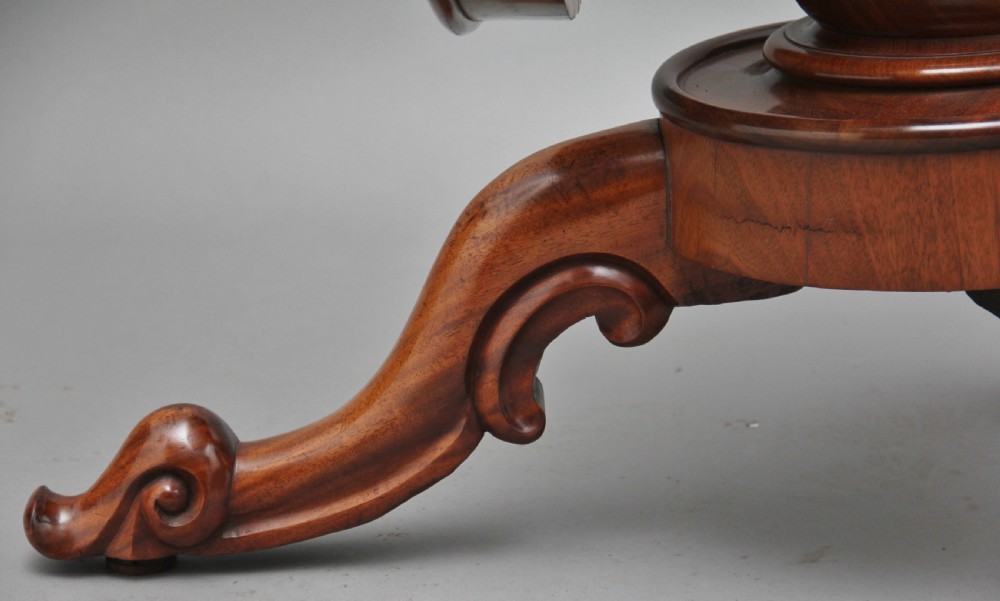 19th Century mahogany breakfast table View IX
