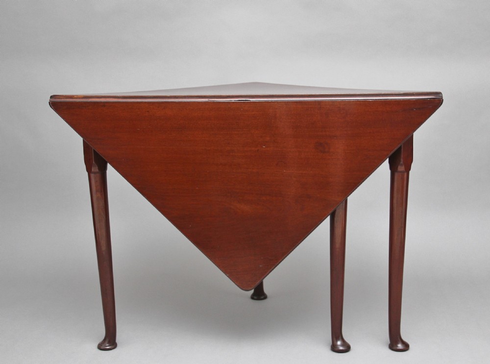 18th Century mahogany envelope table