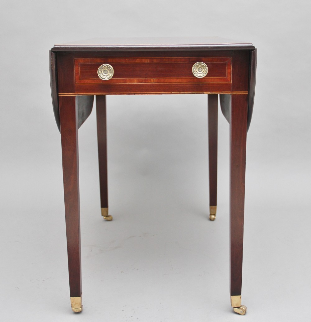 Early 19th Century mahogany Pembroke table View VII
