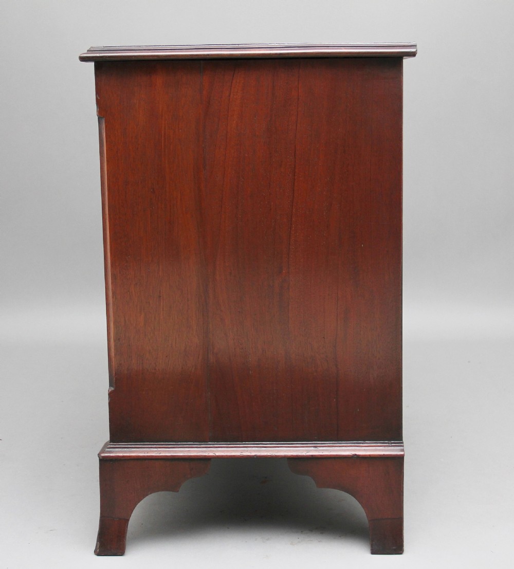 Early 20th Century serpentine chest of drawers View IX