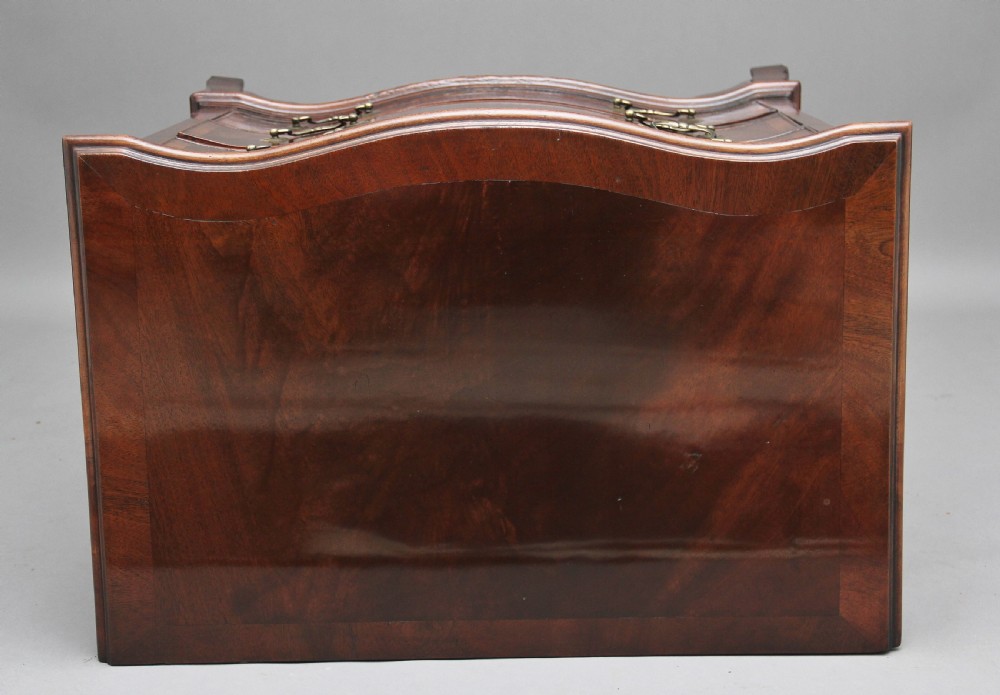 Early 20th Century serpentine chest of drawers View X