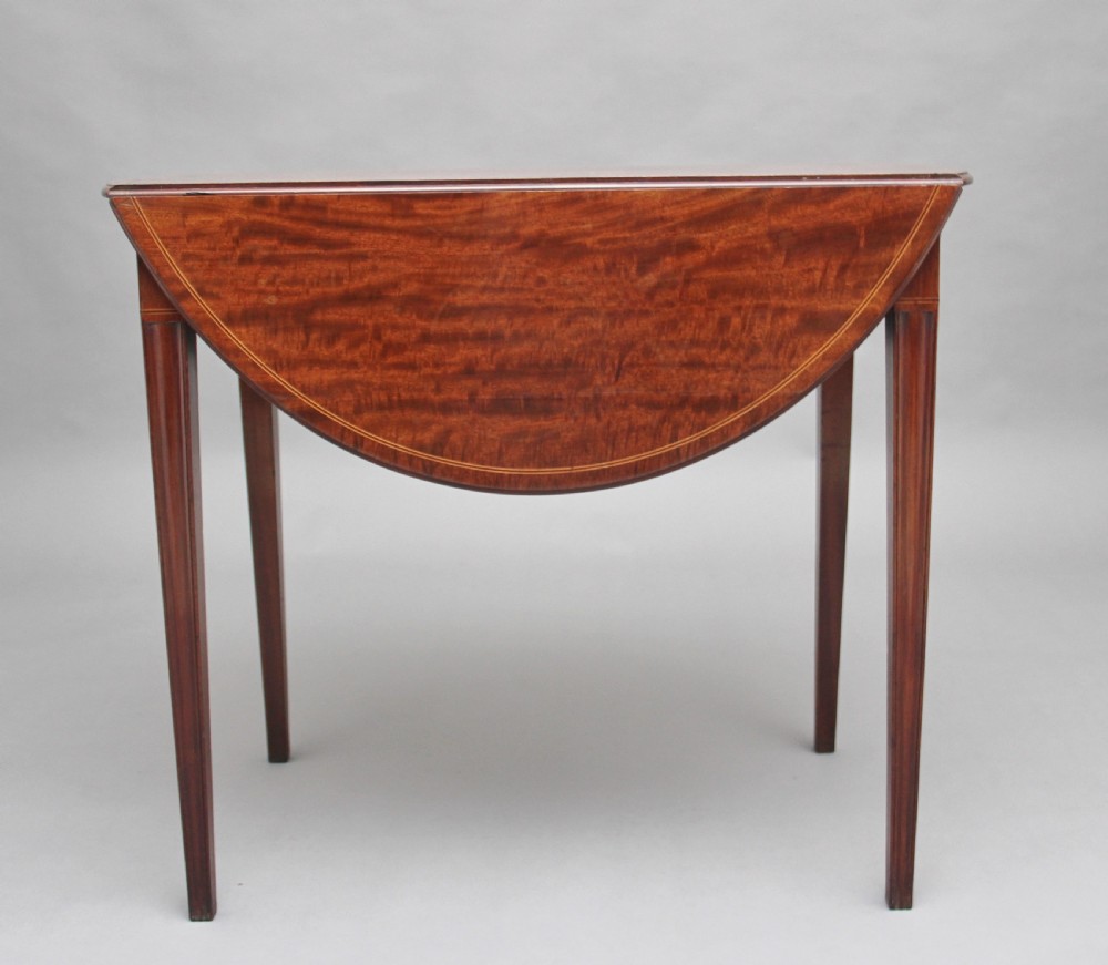Early 19th Century mahogany Pembroke table View V