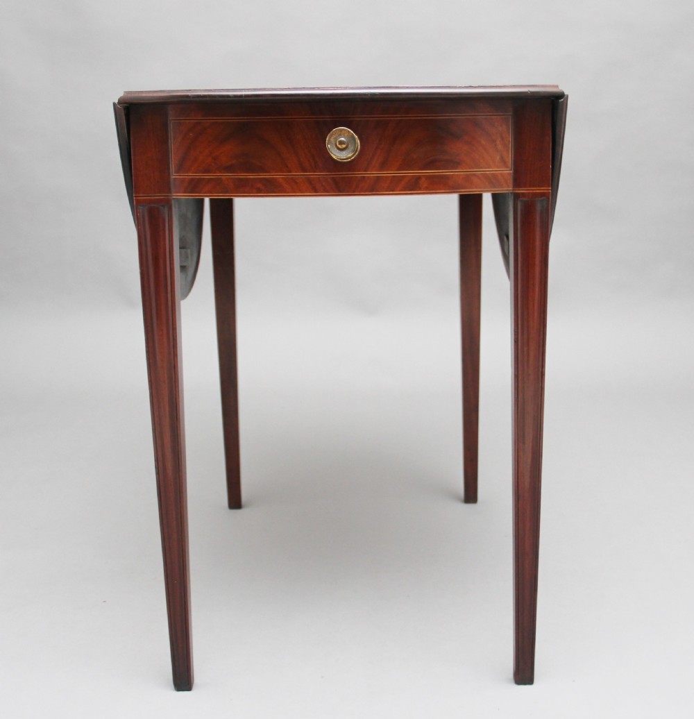 Early 19th Century mahogany Pembroke table View VII