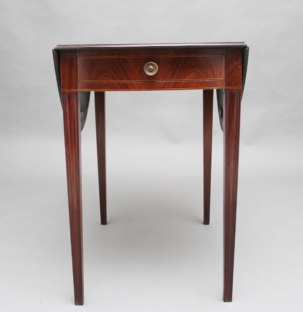 Early 19th Century mahogany Pembroke table View IX