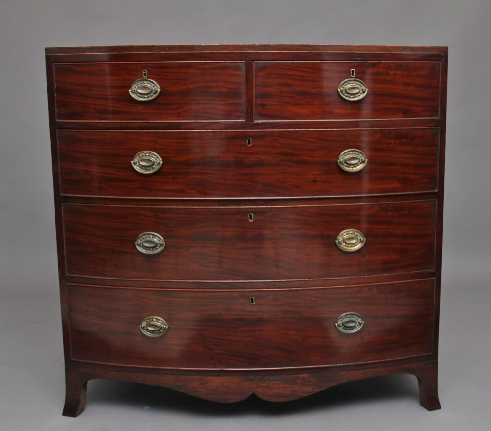 Early 19th Century mahogany bowfront chest of drawers