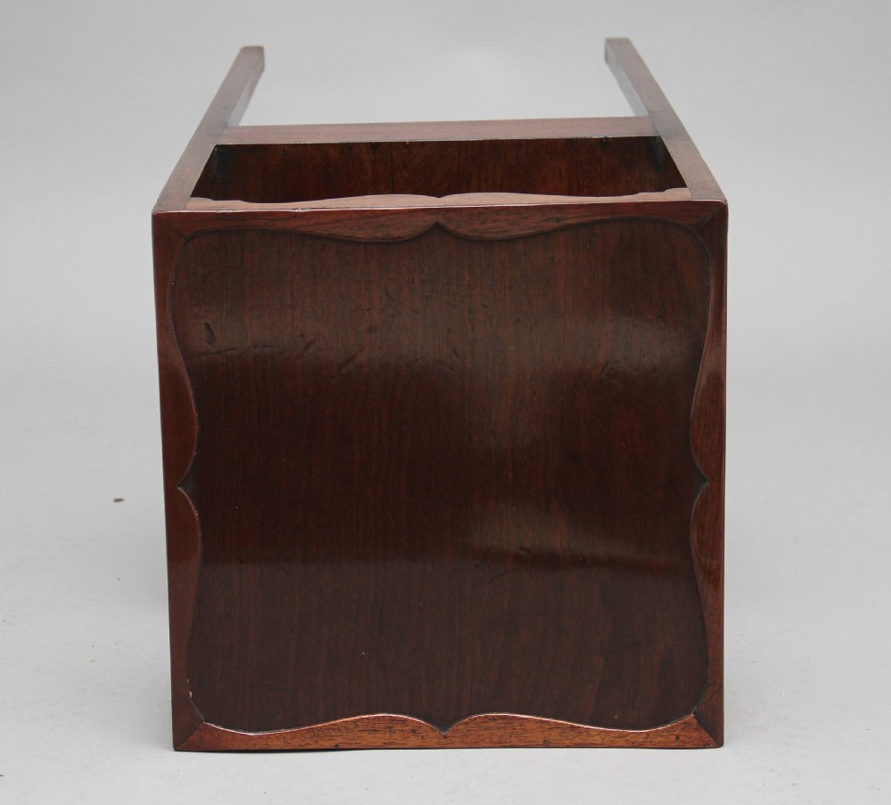 Early 19th Century mahogany bedside table View VIII
