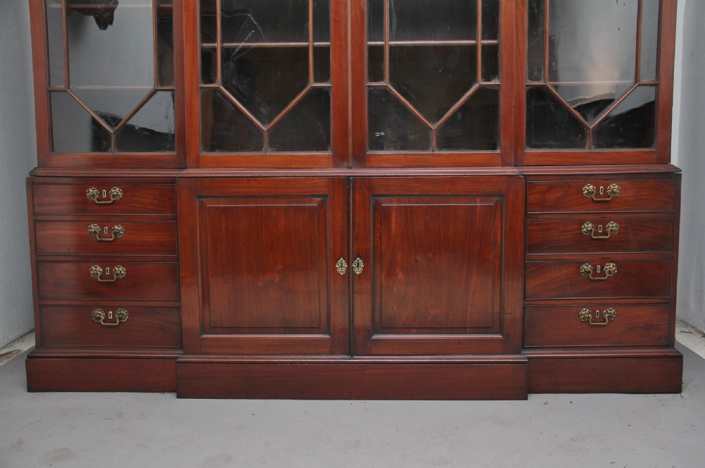 Early 19th Century mahogany breakfront bookcase View IV