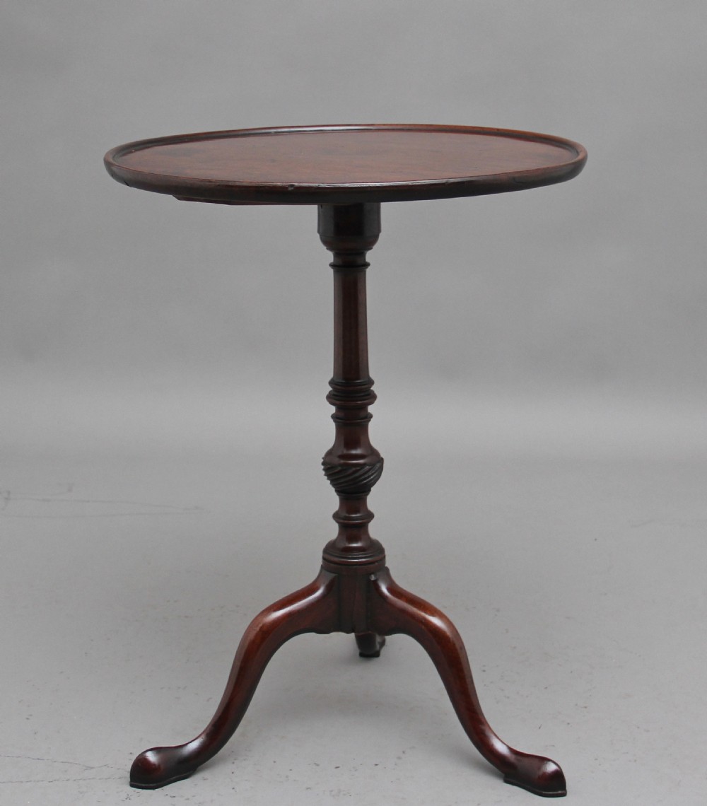Early 19th Century mahogany wine table View III