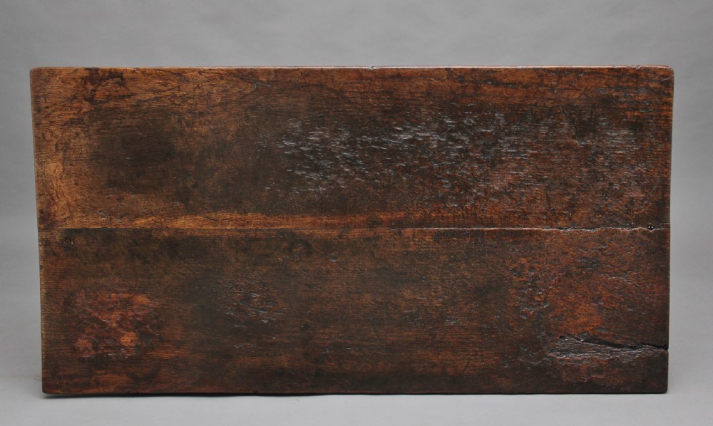 Early 18th Century oak center table View VIII