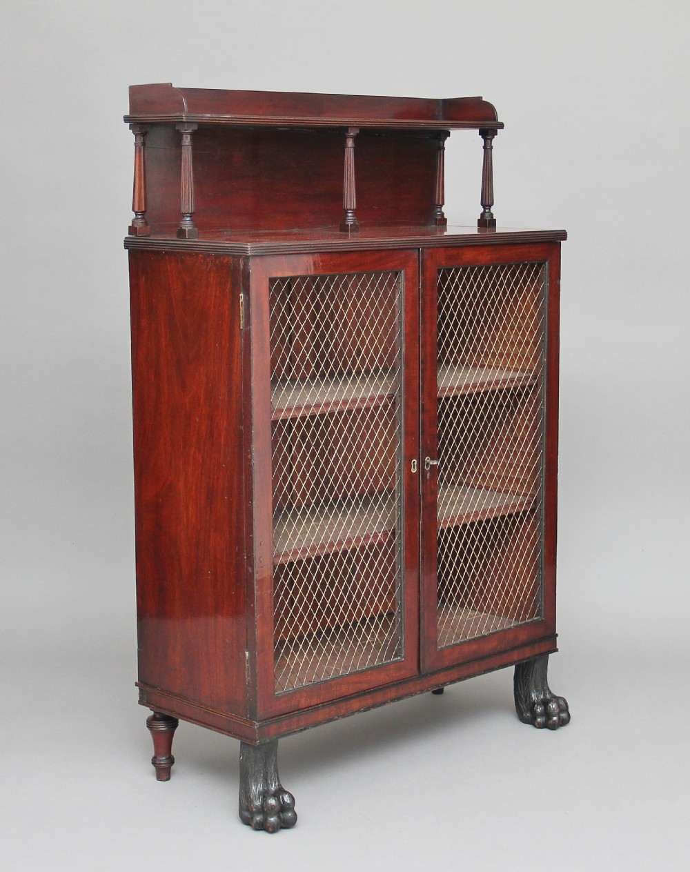 Early 19th Century mahogany cabinet 