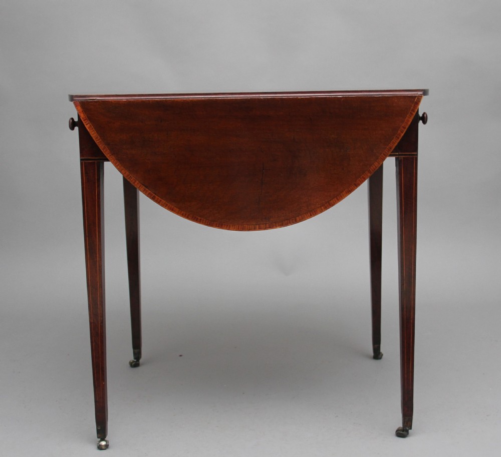 Early 19th Century mahogany Pembroke table View V