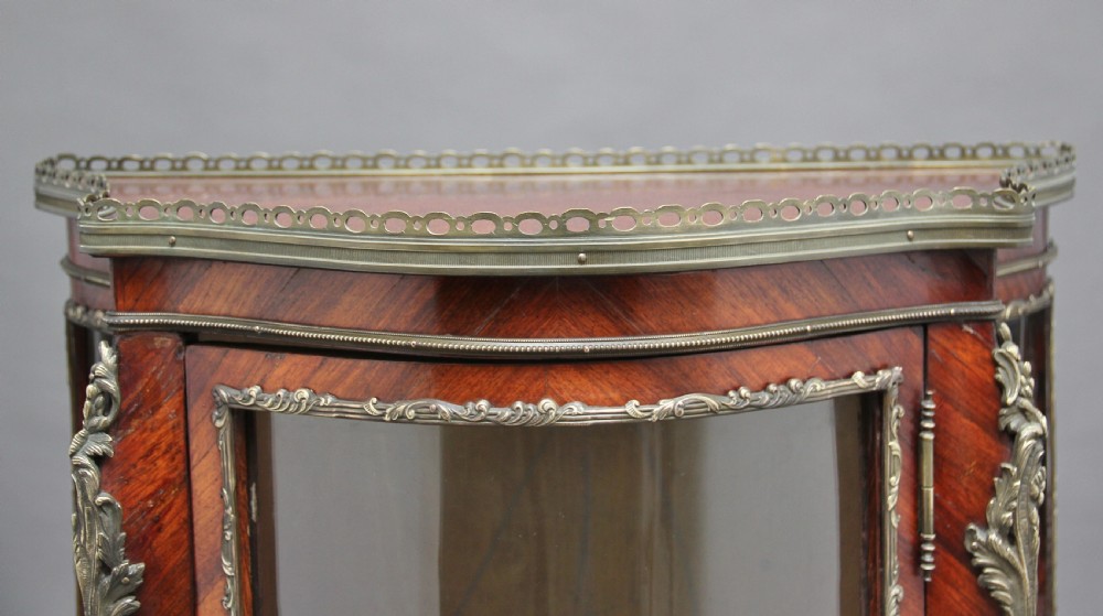 19th Century Kingwood display cabinet View X