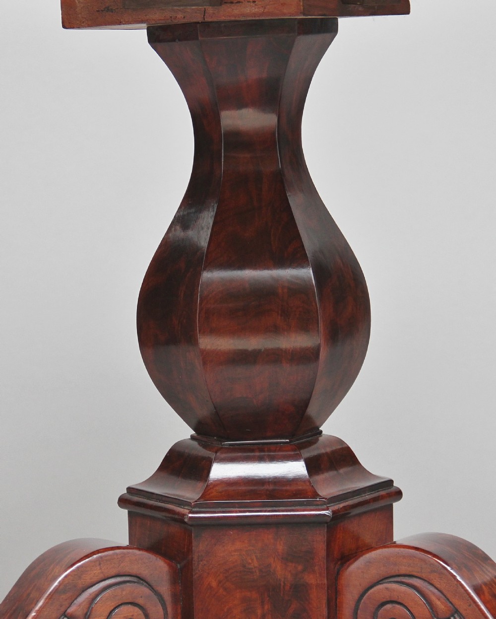 Early 19th Century mahogany gueridon table View IX
