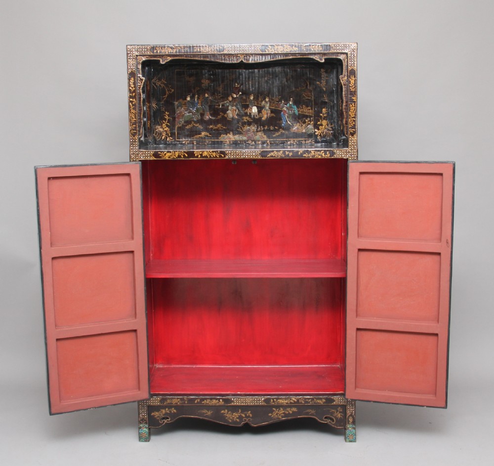 Early 20th Century Chinese lacquered cabinet View III
