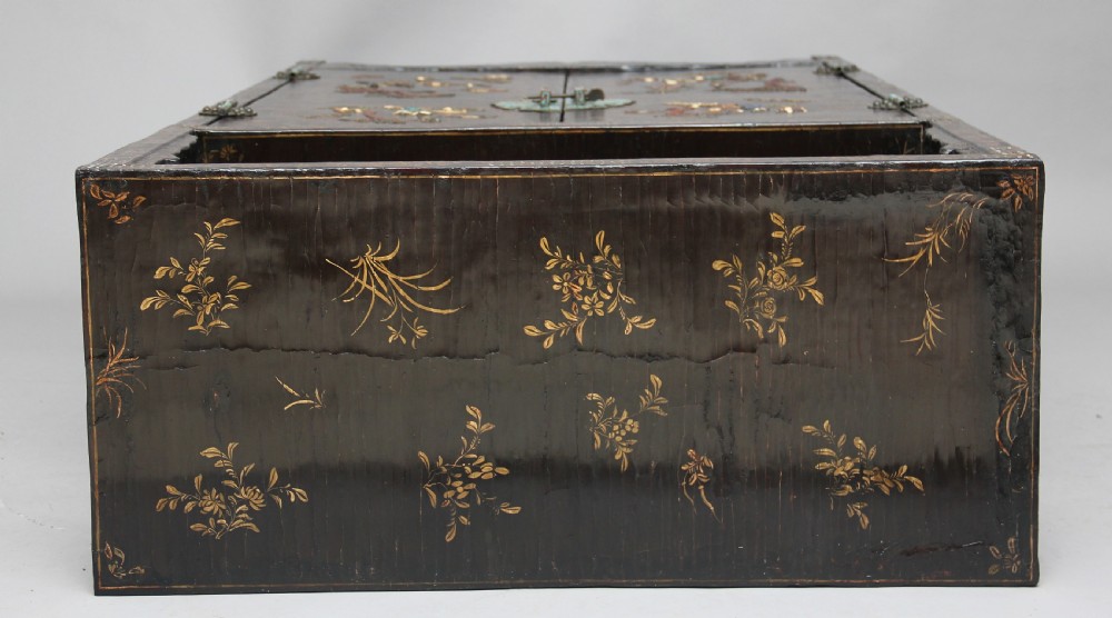 Early 20th Century Chinese lacquered cabinet View VIII