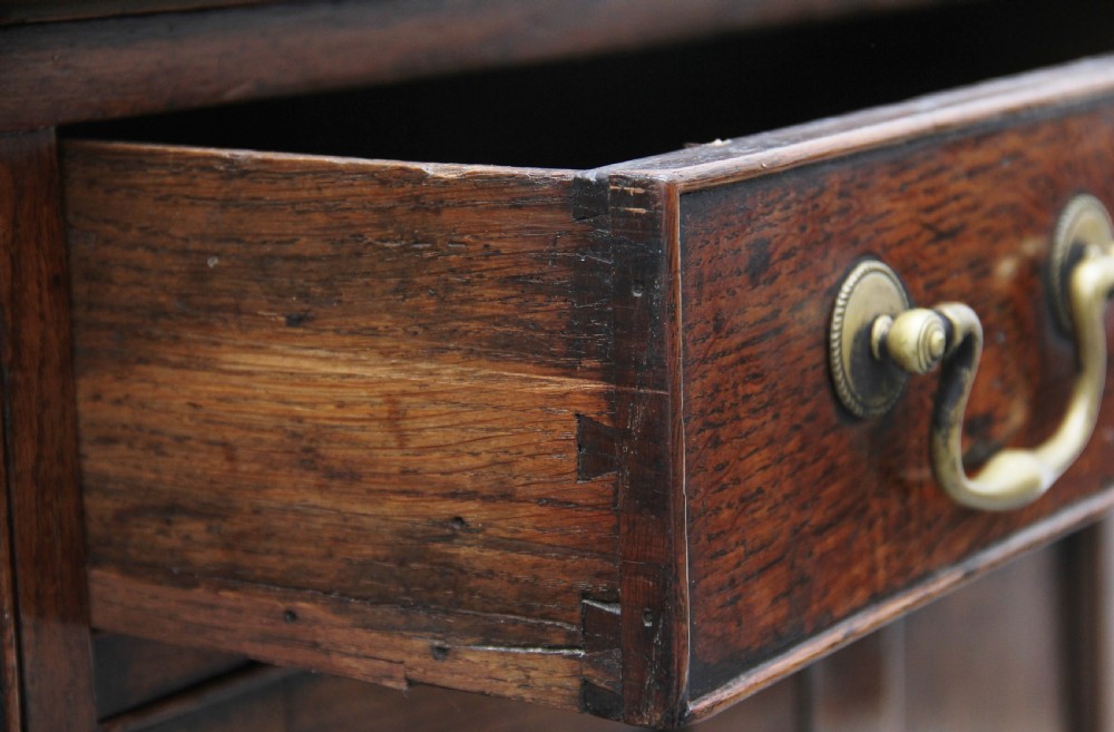 18th Century oak dresser View XIII