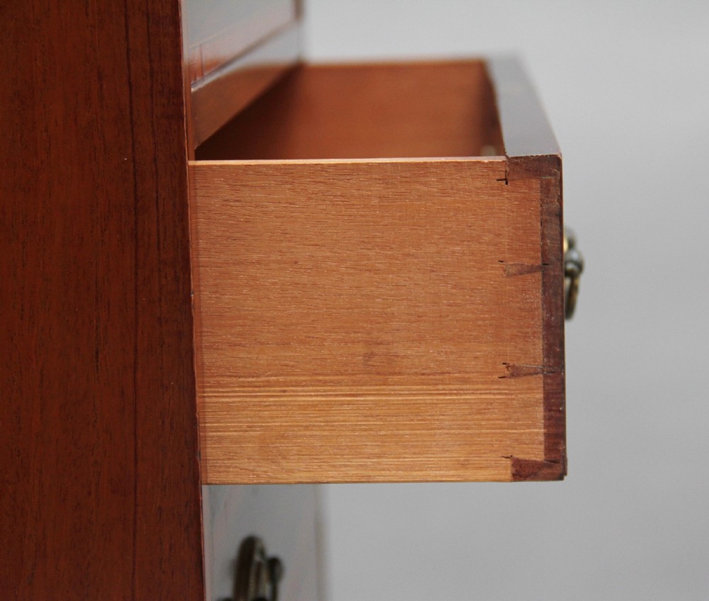 Early 20th Century mahogany chest of drawers View VIII
