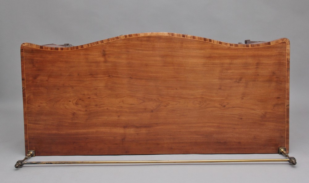 Early 19th Century mahogany inlaid serpentine sideboard View VI