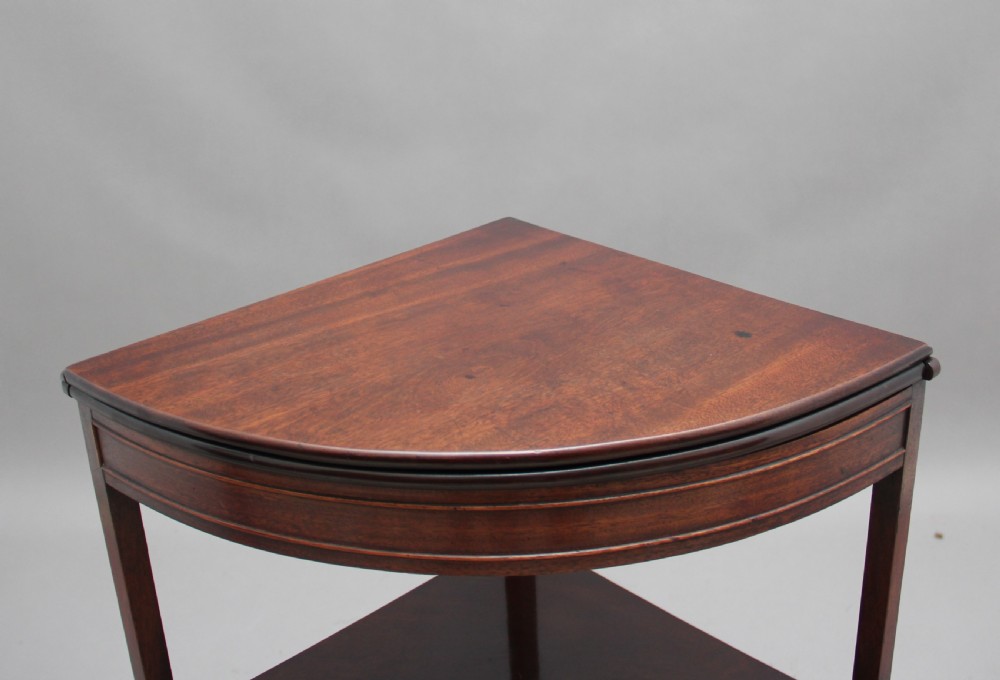 Early 19th Century mahogany corner wash stand View V