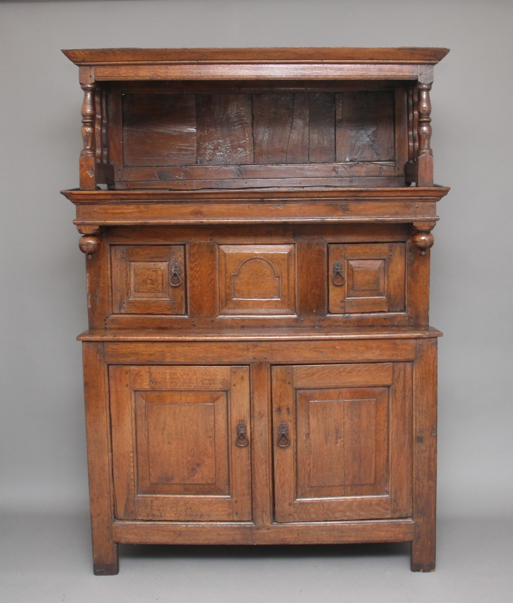 Early 18th Century oak tridarn