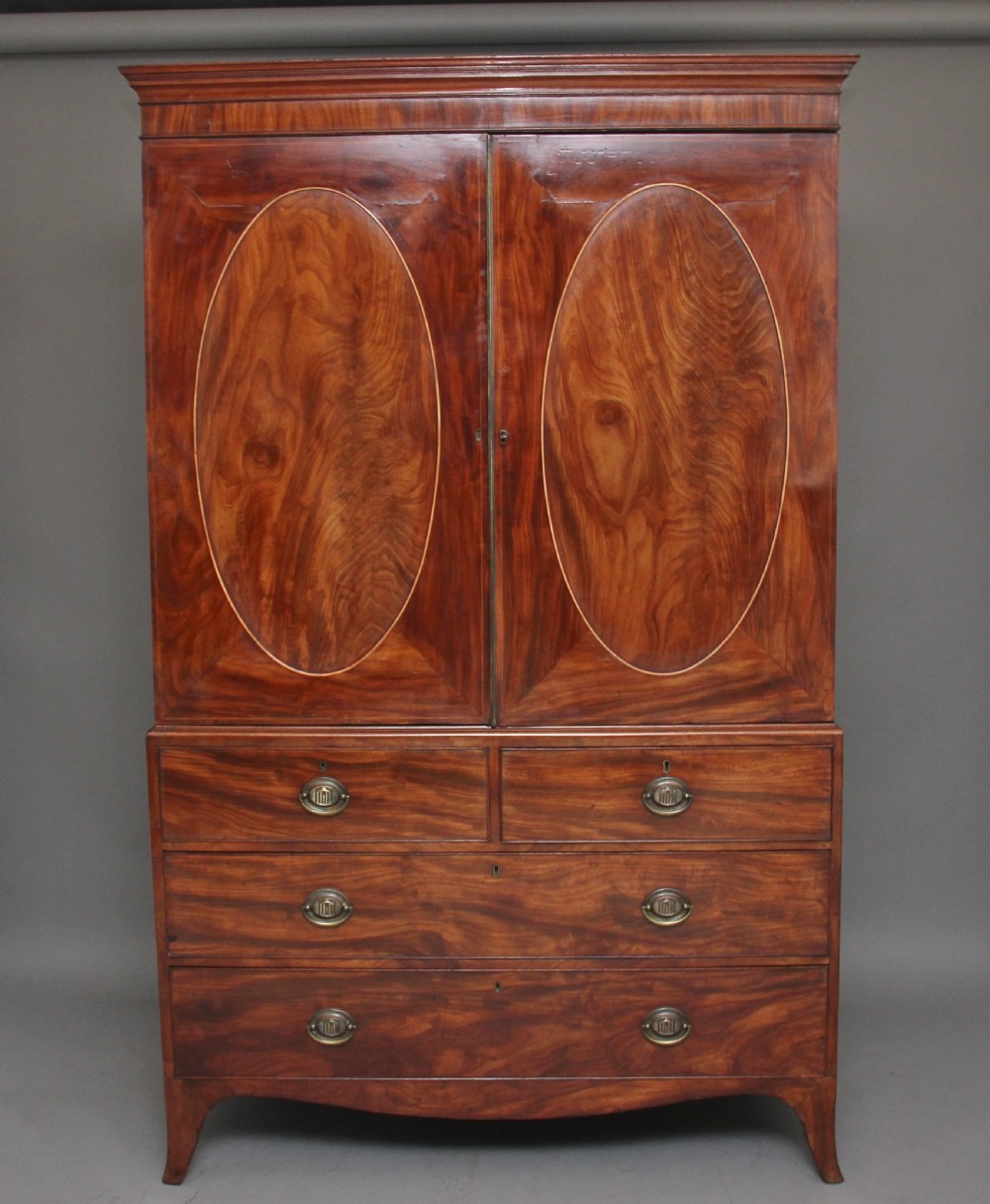 Early 19th Century mahogany linen press