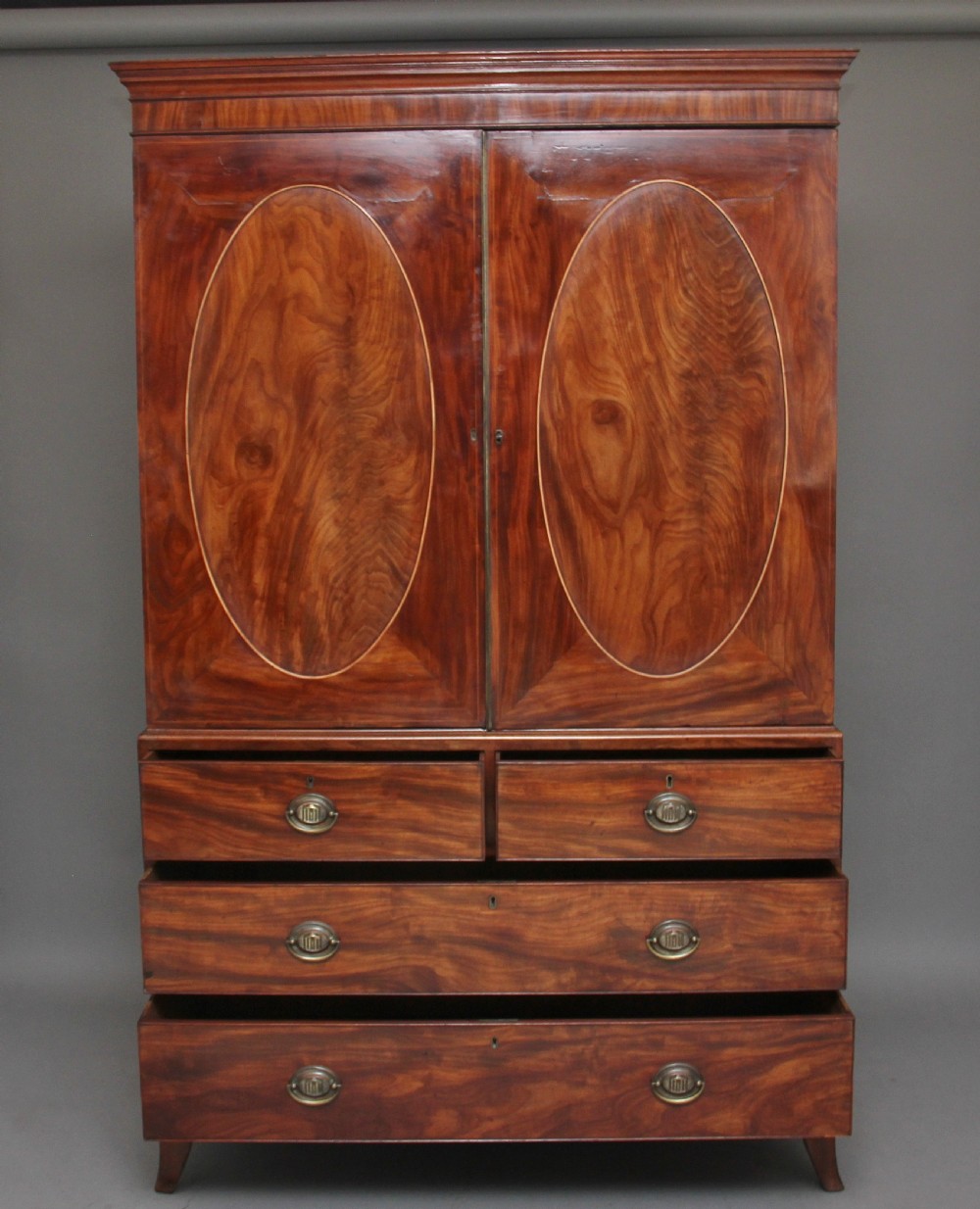 Early 19th Century mahogany linen press View V