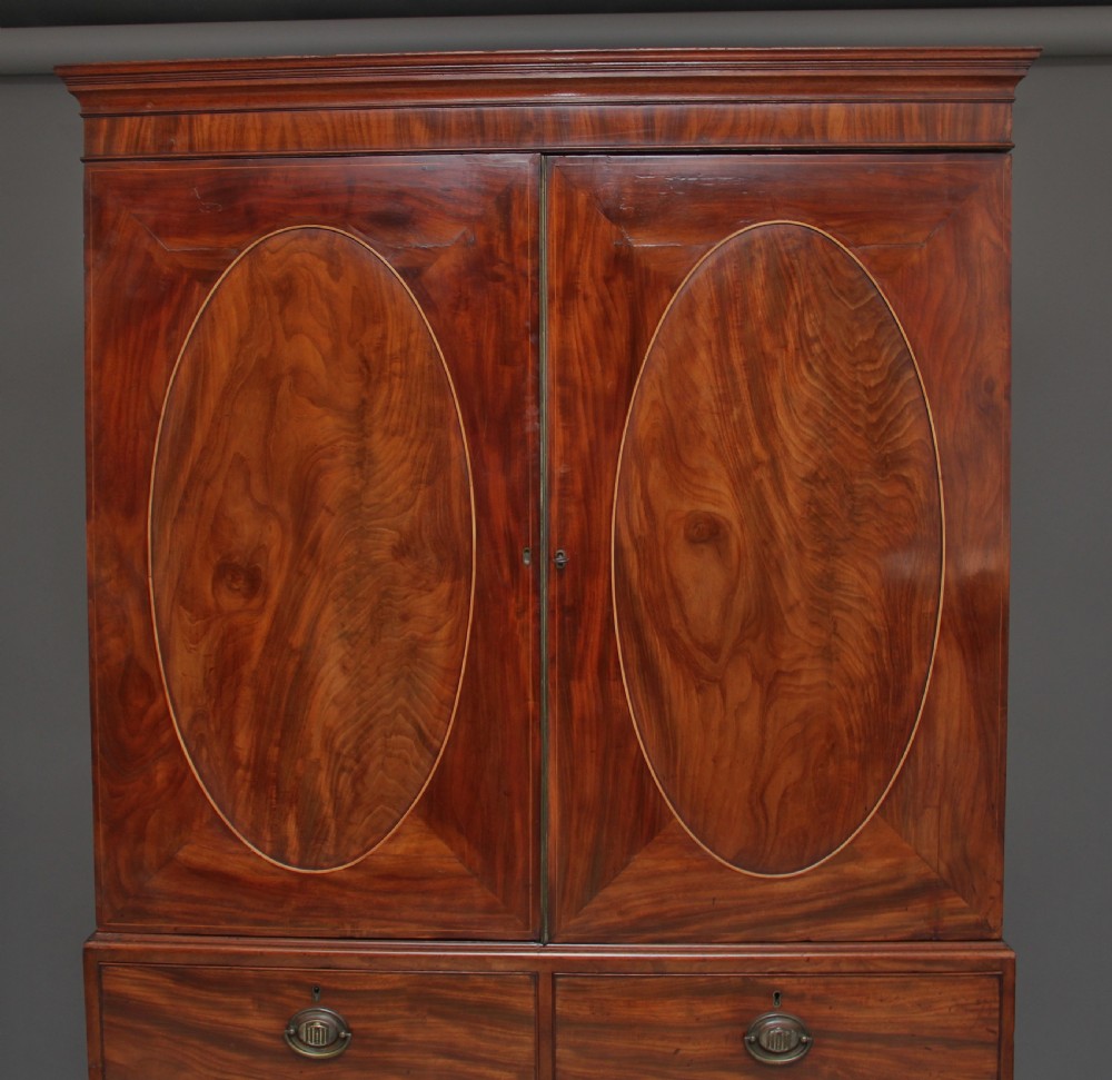Early 19th Century mahogany linen press View VI