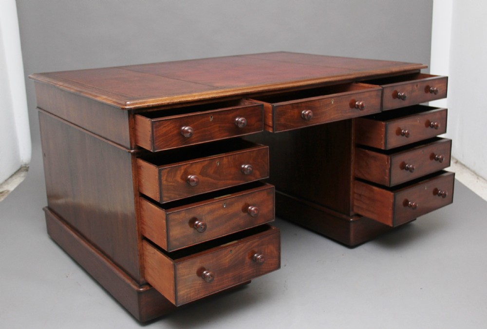 Early 19th Century mahogany partners desk View V