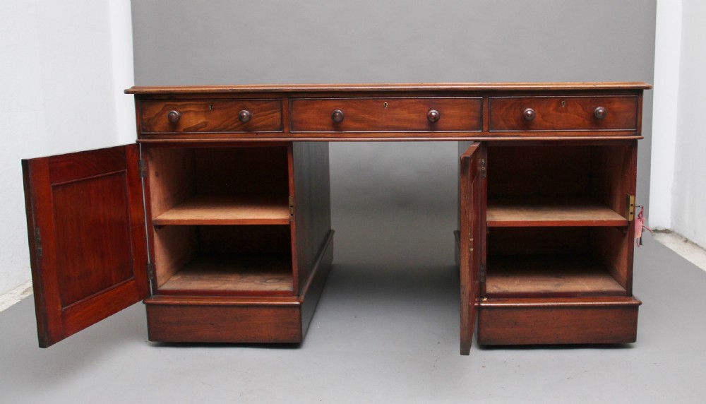 Early 19th Century mahogany partners desk View X