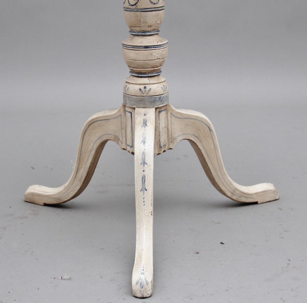 Decorative early 20th Century painted tripod table View VII