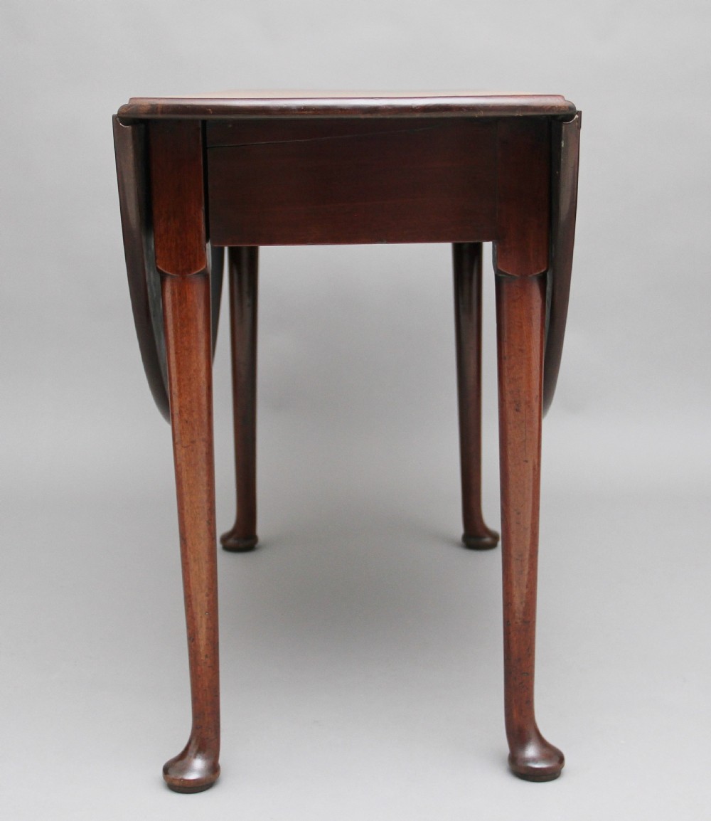 18th Century mahogany drop leaf table View V