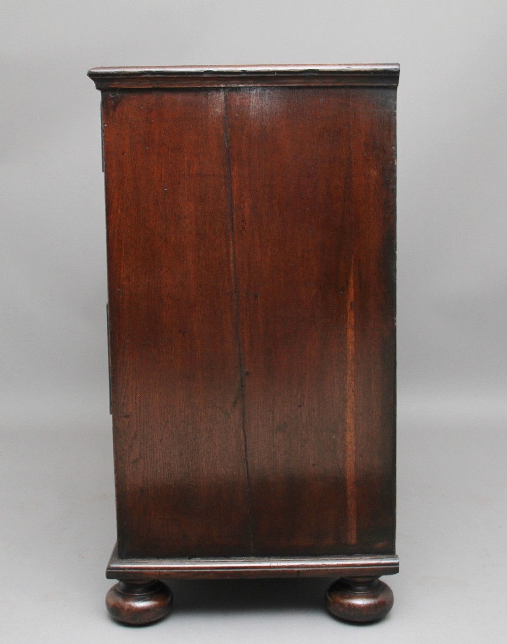 18th Century oyster wood chest of drawers View VI