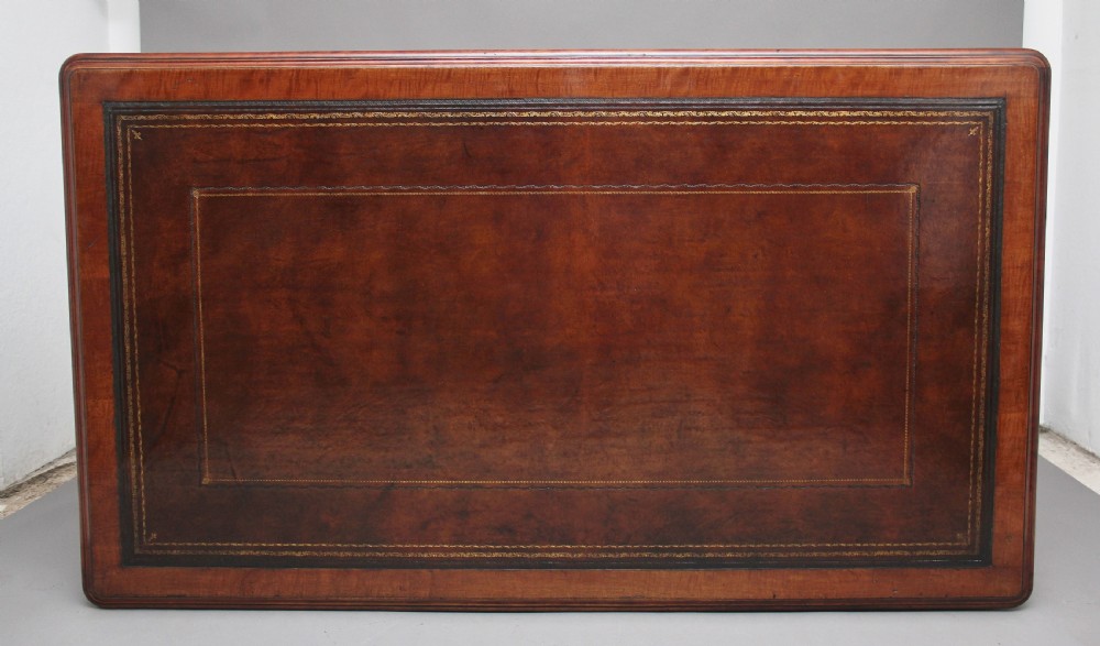 Early 19th Century mahogany partners desk View VIII