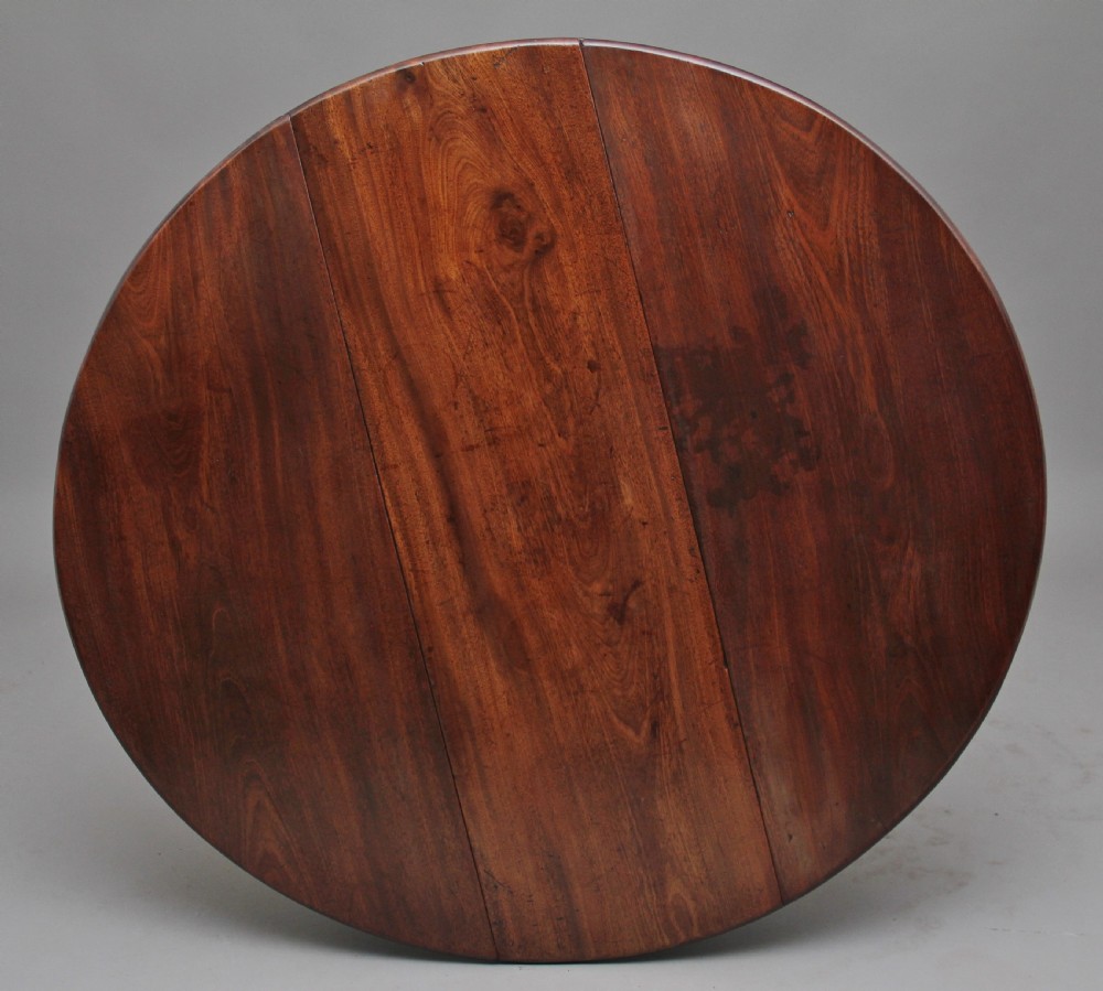18th Century mahogany drop leaf table View VI