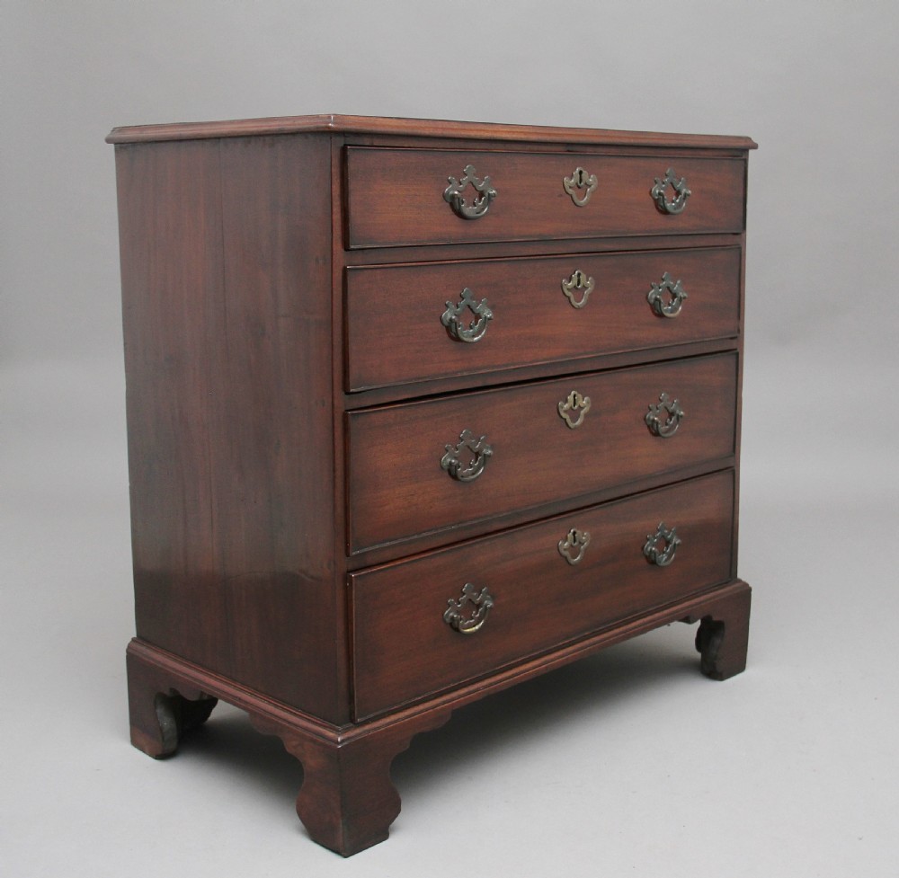 18th Century mahogany chest of drawers View II