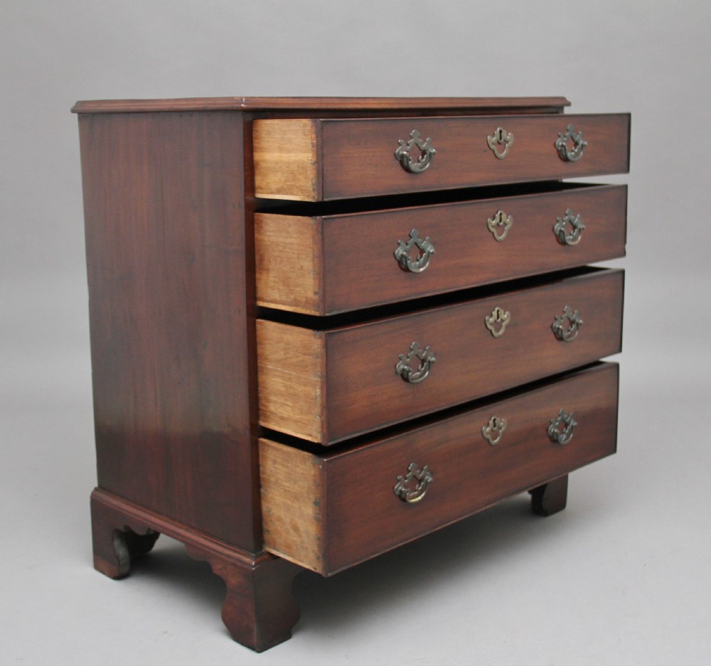 18th Century mahogany chest of drawers View III