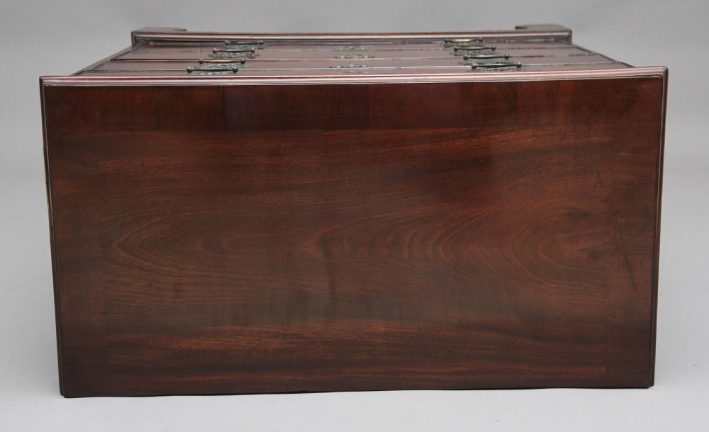 18th Century mahogany chest of drawers View VII
