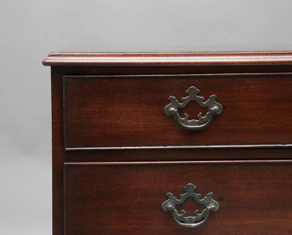 18th Century mahogany chest of drawers View IX