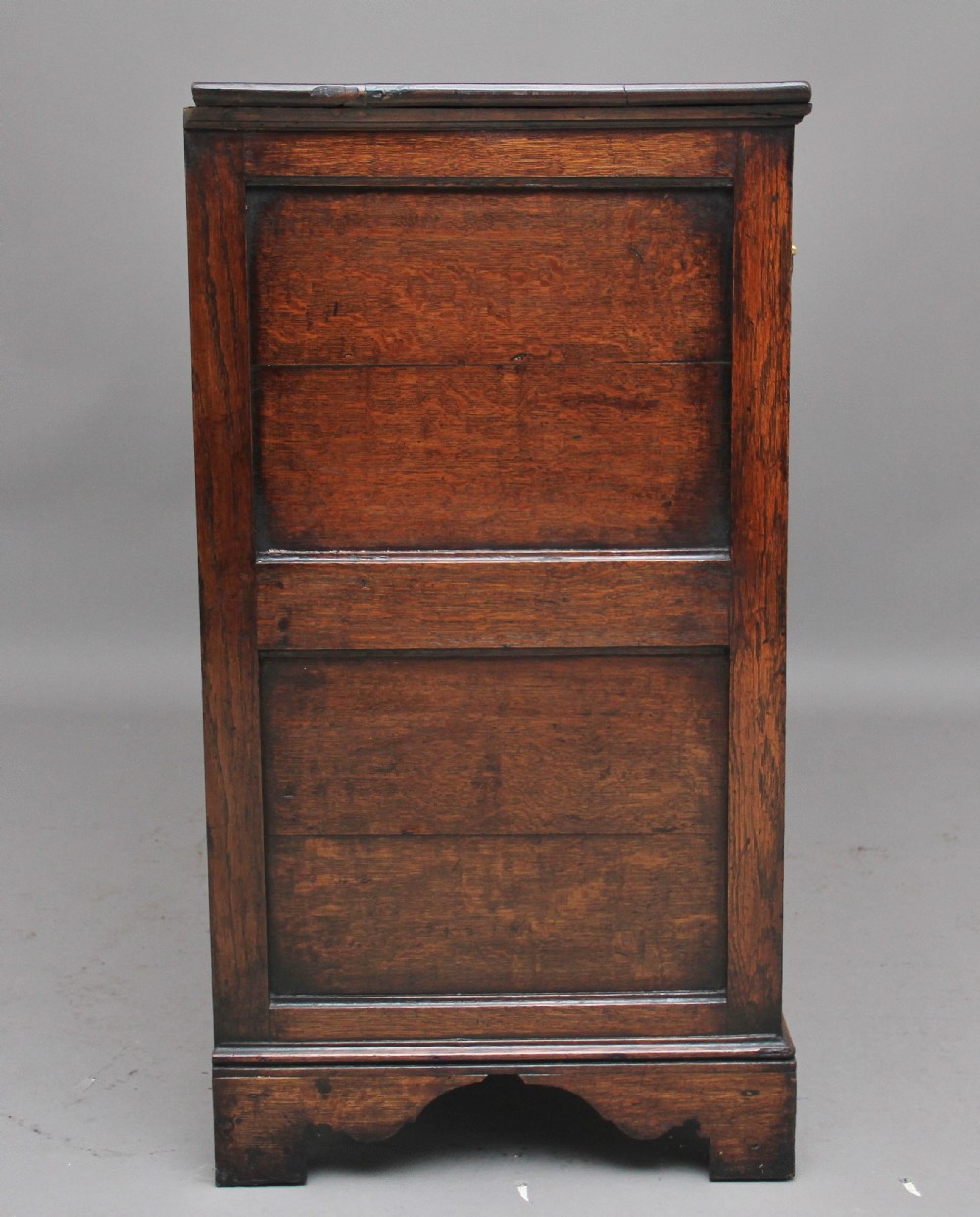 18th Century oak dresser with a lovely patina View IV