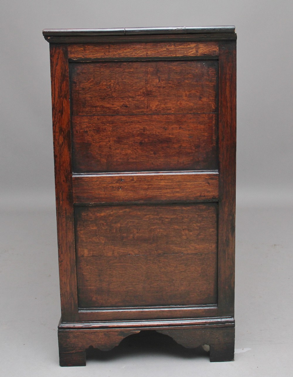 18th Century oak dresser with a lovely patina View VI
