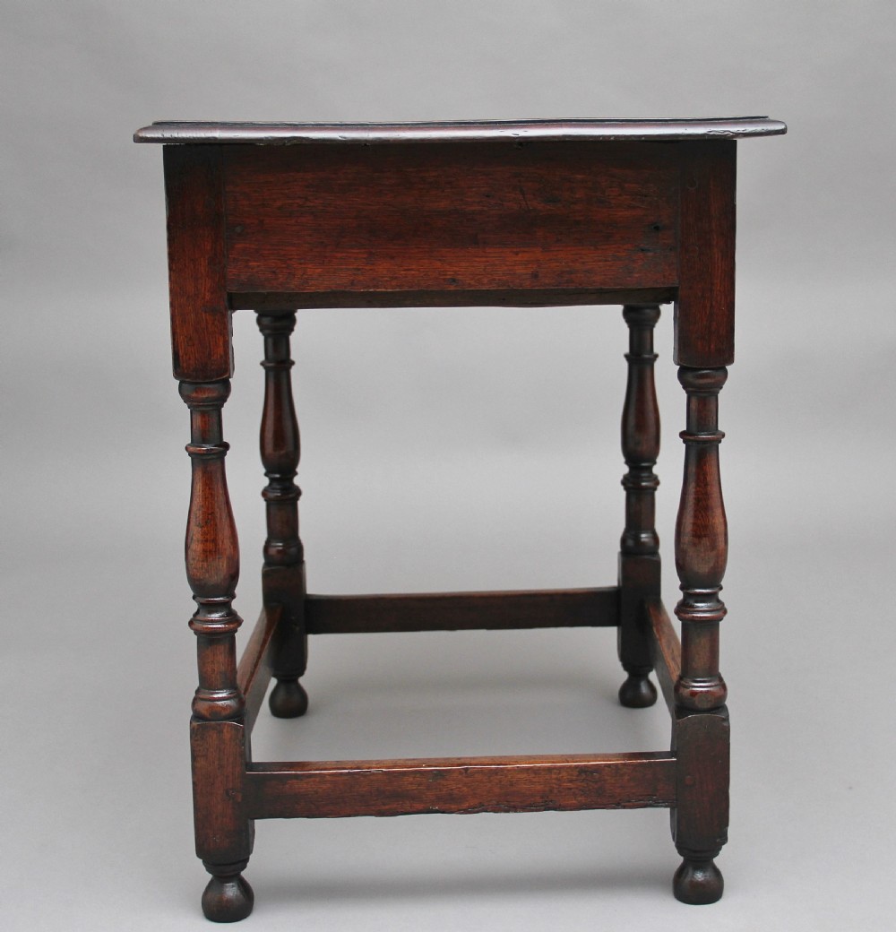 Early 18th Century oak side table View VI