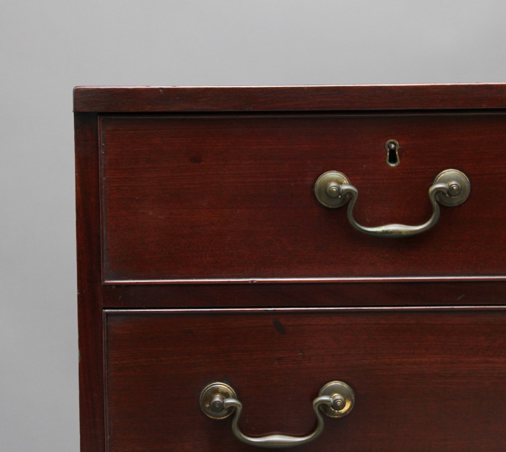 18th Century mahogany chest of drawers View IX