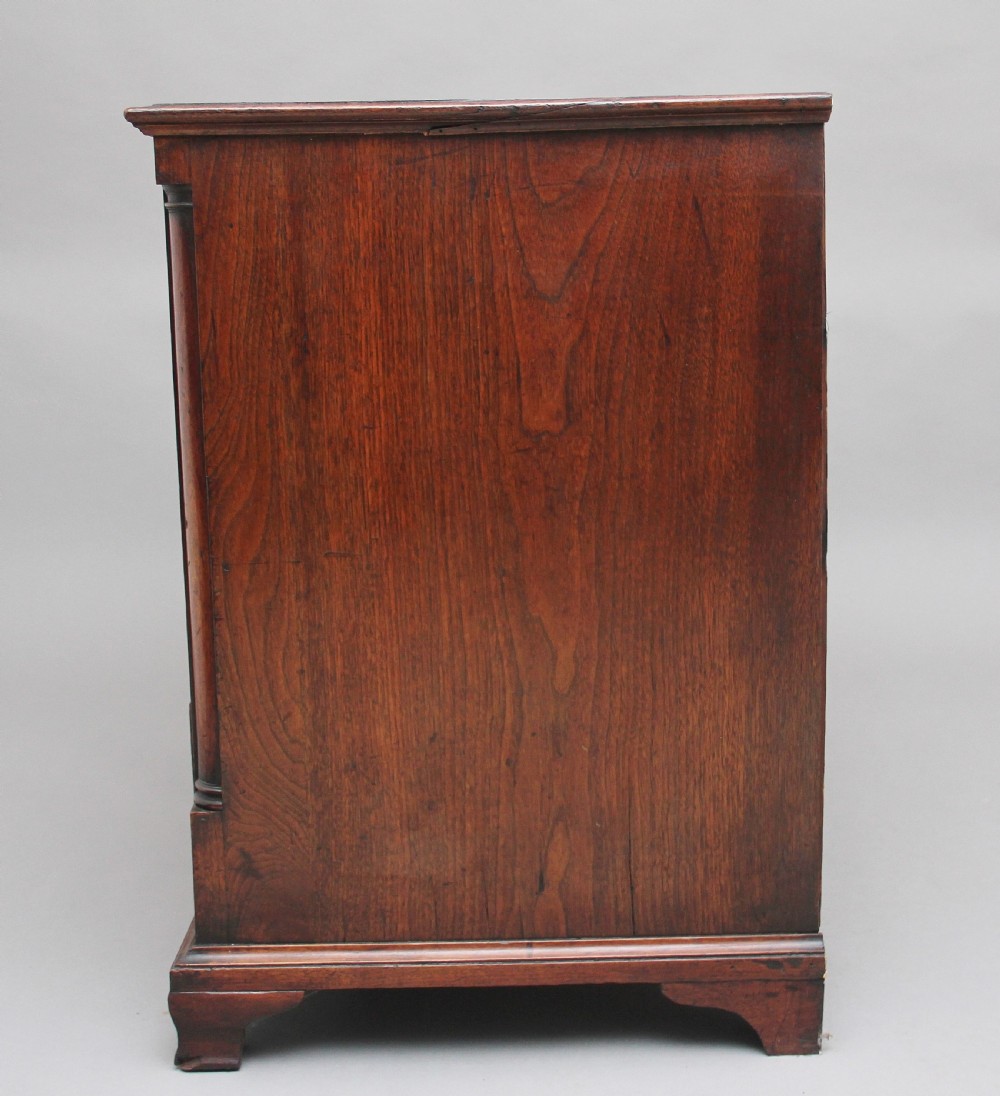 18th Century oak chest of drawers View VI