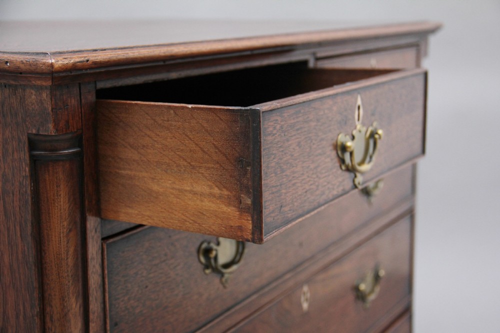 18th Century oak chest of drawers View IX