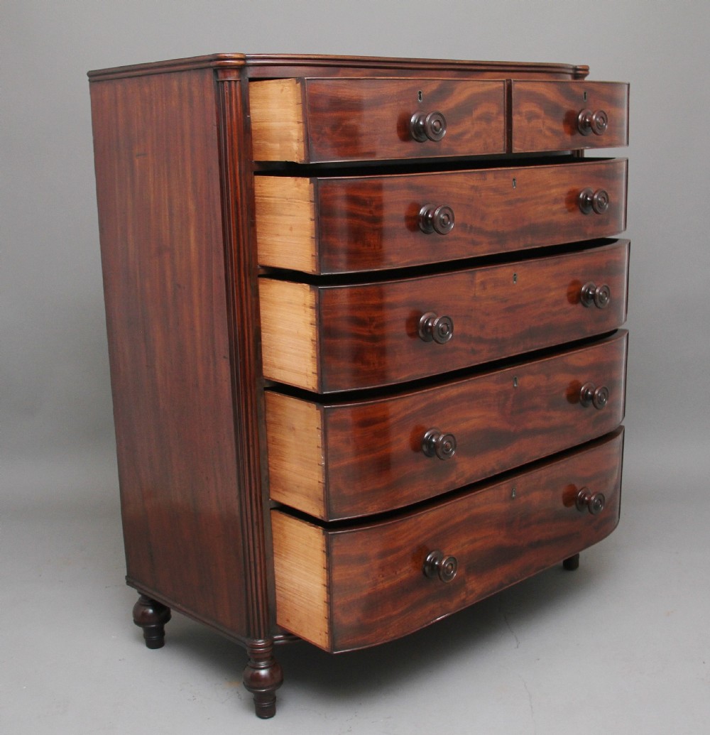 Early 19th Century flame mahogany chest of drawers View IV
