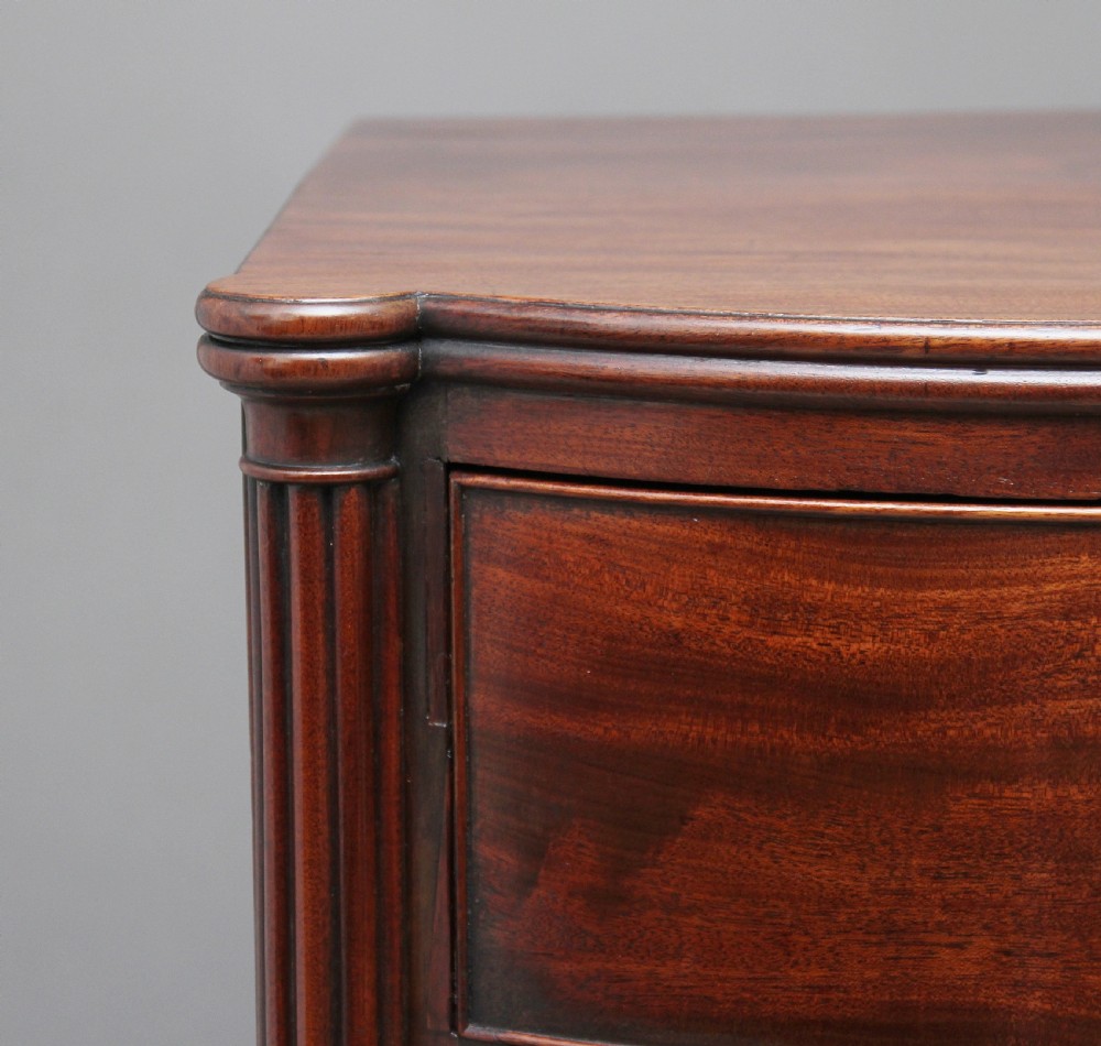 Early 19th Century flame mahogany chest of drawers View X