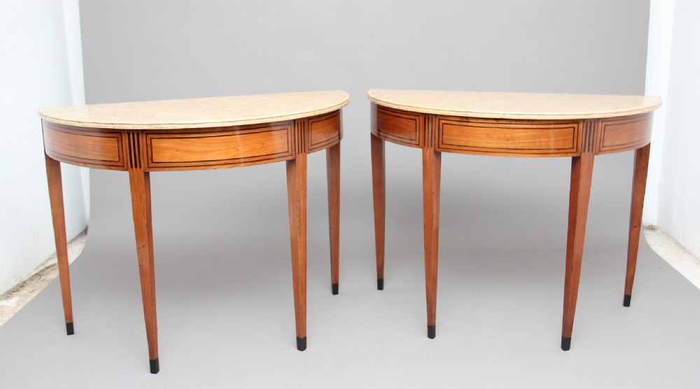 A pair of early 19th Century Italian console table View III